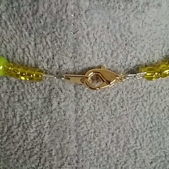 Girls fairy charm green beaded necklace - Picture 3 of 3